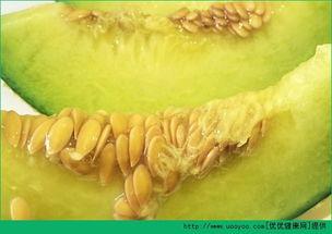 三岁半宝宝吃哈密瓜好吗,三岁半宝宝食用哈密瓜的益处与注意事项